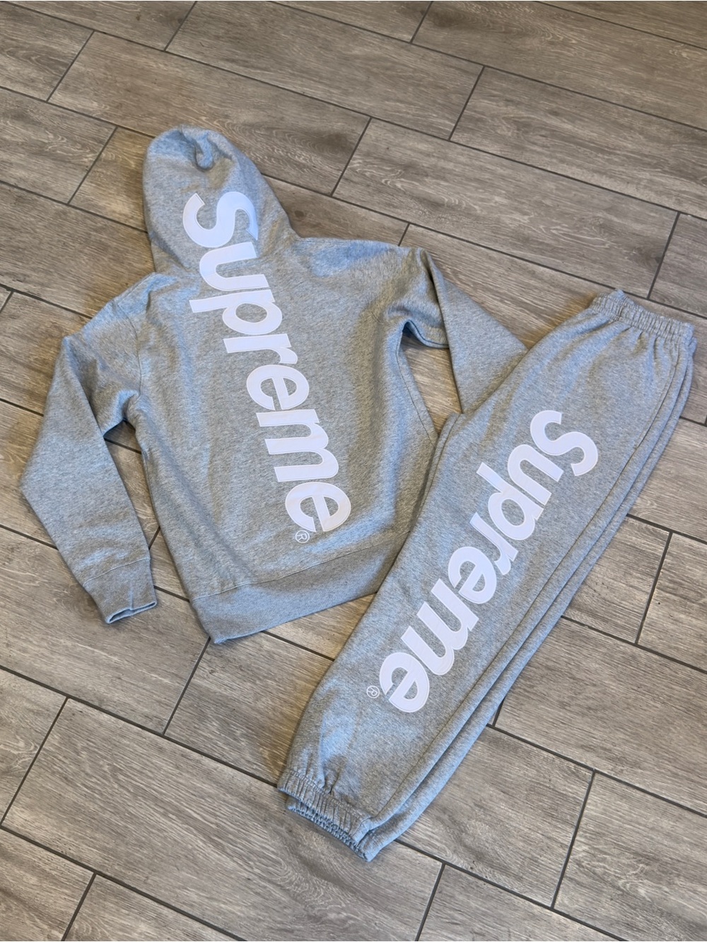 Supreme set